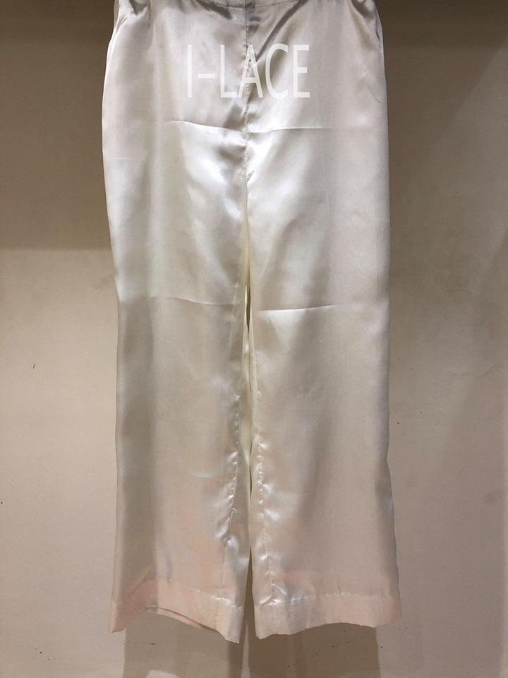 Code: ILC 1402 Fabric: Silk Price: Rs. 1,000/-
